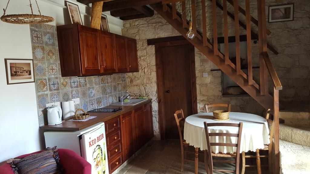 Michalis Anoyia Traditional Stonehouse Kathikas Exteriör bild